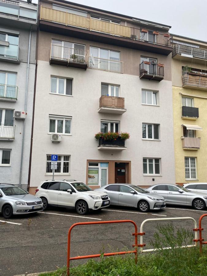 Light Room By Zoom Apartments Bratislava Exterior foto